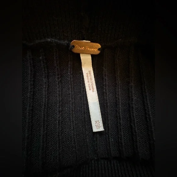 FREE PEOPLE Black Skyline Cozy Midi Skirt with Slit (XS) - Picture 4 of 5